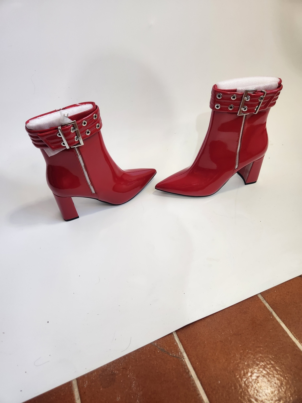 Soda Red Patent Pointed-Toe‎ Ankle Boots with Buckle Cuff Size 7.5